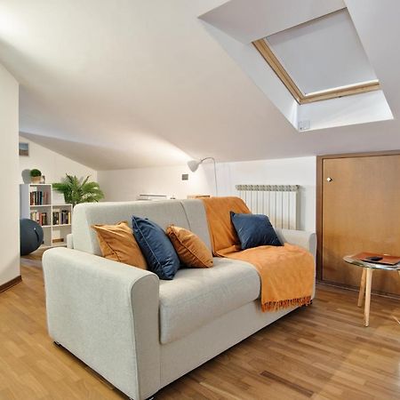 5 Miglia Apartment La Mansarda A Collegno Dış mekan fotoğraf