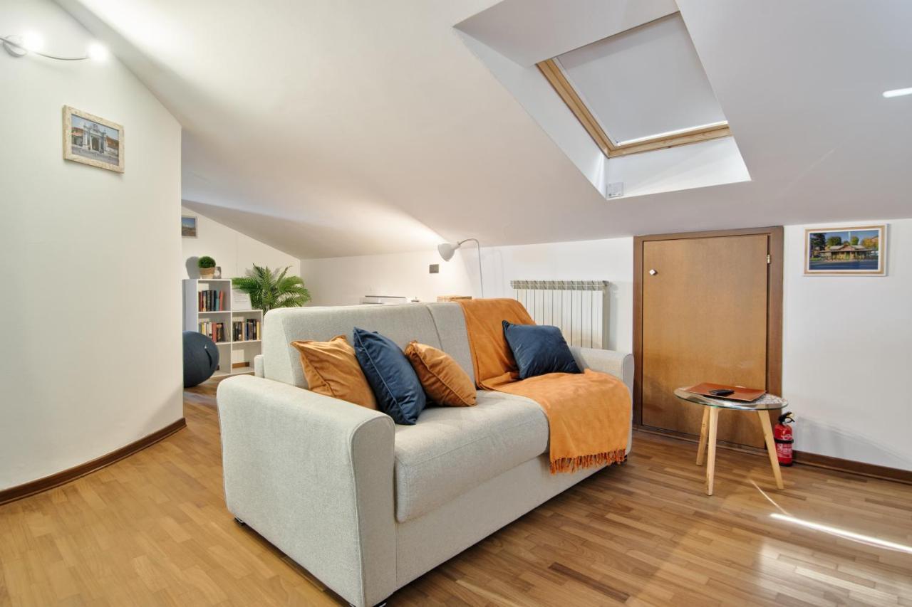 5 Miglia Apartment La Mansarda A Collegno Dış mekan fotoğraf