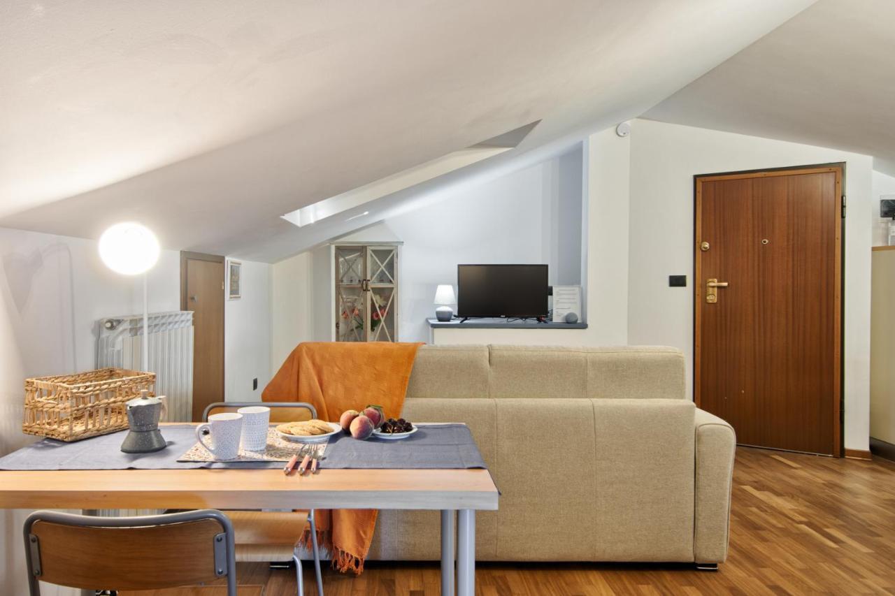 5 Miglia Apartment La Mansarda A Collegno Dış mekan fotoğraf