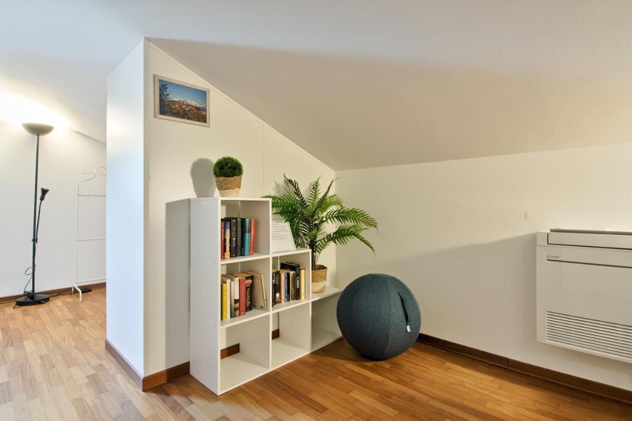 5 Miglia Apartment La Mansarda A Collegno Dış mekan fotoğraf